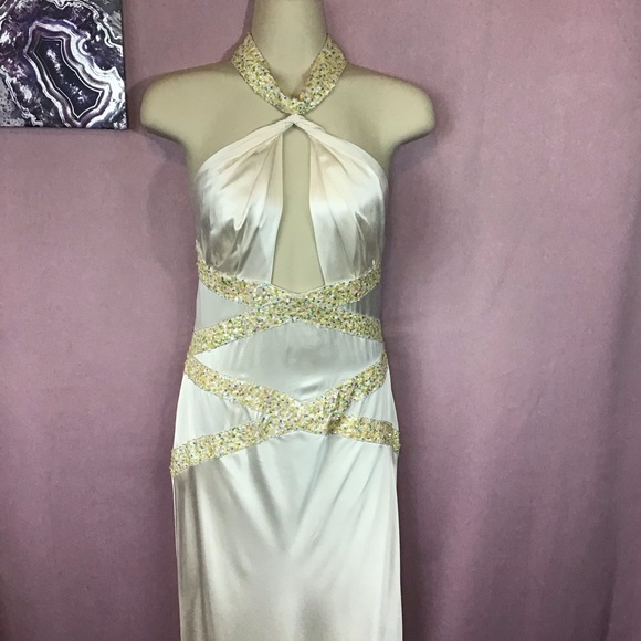 Sequined halter dress - Picture 2 of 16